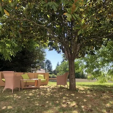 ホステル Grande Maison Charentaise Modulable A Cote De Cognac *