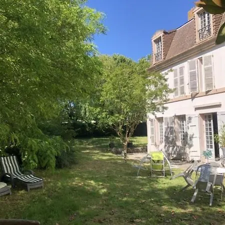 Hostel Grande Maison Charentaise Modulable A Cote De Cognac